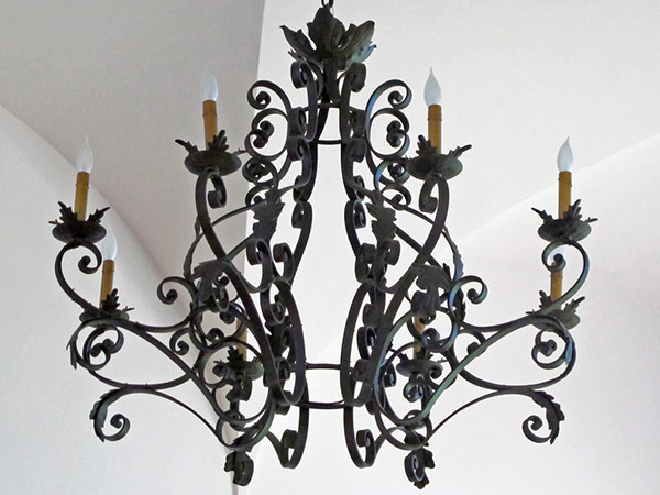 Lampadario-in-ferro-battuto-Reggio-Emilia